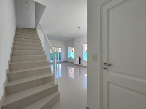 Casa En Venta - 3 Amb En Las Margaritas, Pilar