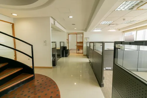 Oficina En Arriendo En Centro Internacional. Cod A1094009
