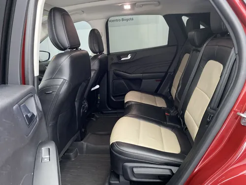 Ford Escape Titanium Hev