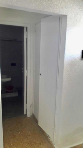 Dos Ambientes Totalmente Acondicionado; En Inmejorable Zona!