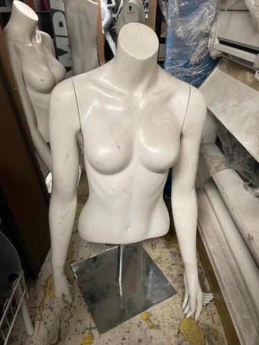 Maniquie Torso Pecho Brazos Dama Mujer Fibra Vidrio Conbase