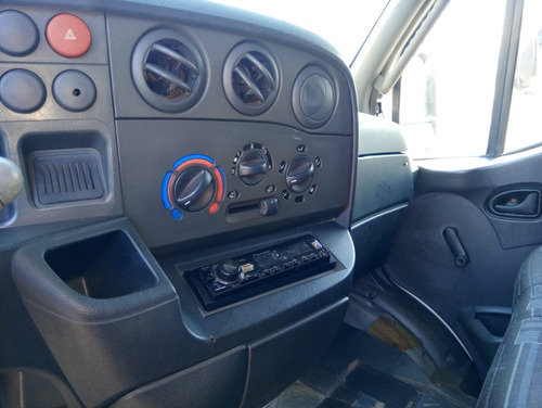 Iveco 35s14 Ano 2011