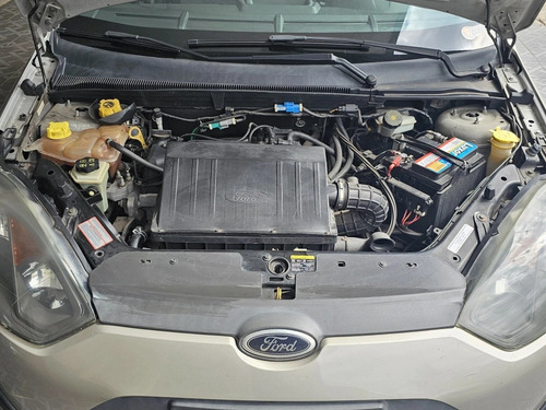 Ford Fiesta 1.6 ROCAM HATCH 8V FLEX 4P MANUAL