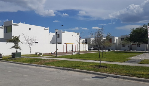 ¡inversión Inteligente! Casa En Remate Bancario En Col. Privalia Huinalá, Apodaca, Nuevo León