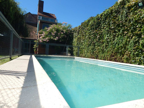 Casa A La Venta Con Jardin Y Pileta En San Isidro