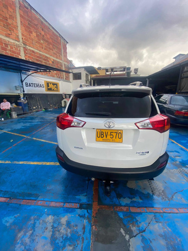 Imagen 2 de 10 de Toyota Rav4 2015 2.5 Imperial 4x4