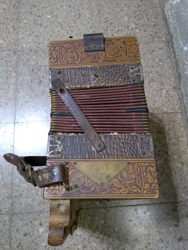 Instrumento Musical Antiguo (verdulera)