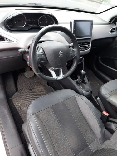 Peugeot 208 1.6 Feline Tiptronic