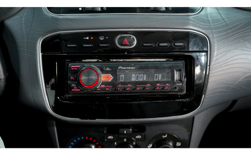 Fiat Punto 1.6 ESSENCE 16V FLEX 4P AUTOMATIZADO