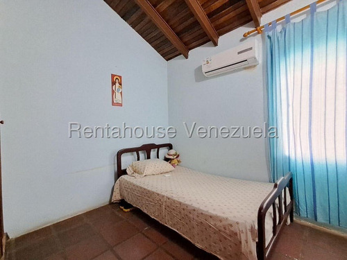 ¡descubre El Hogar De Tus Sueños En Cabudare! Imagina Vivir En Una Hermosa Casa De 2 Plantas, Situada En Un Urbanismo Tranquilo Y Seguro, Donde La Naturaleza Te Abraza Cada Día. Tu Nuevo Hogar Te Espe