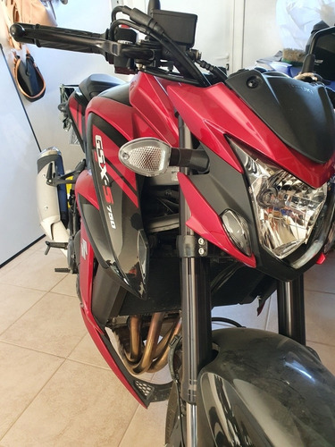 Suzuki Gsx S 750