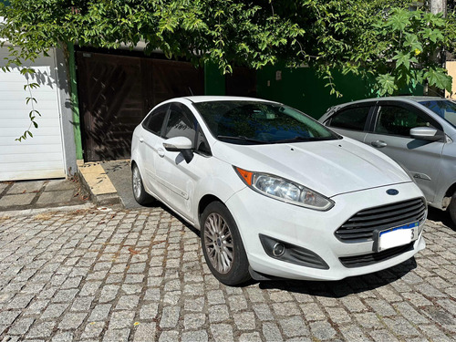 Ford Fiesta Sedan 1.6 16v Titanium Flex Powershift 4p