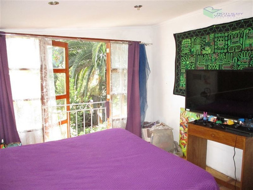 Casa En Venta De 3 Dorm. En La Reina