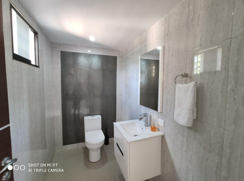 Imagen 10 de 12 de Casa En Venta En Monte Claro Mls #22-7159 -- Liliana Abi Mussa - 04122564657