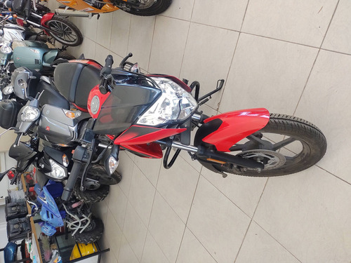 Imagen 2 de 7 de Bajaj Rouser 135 Automoto Sur