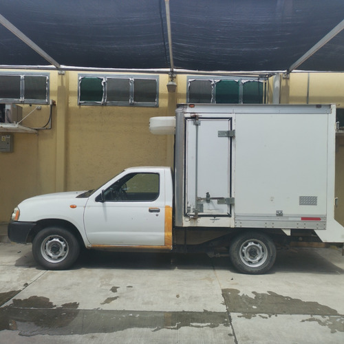 Imagen 7 de 8 de Nissan Np300 Chasis Cabina Con Caja Refrigerada