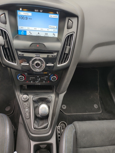 Imagen 15 de 15 de Ford Focus Rs Mt 5 P Gris 2016