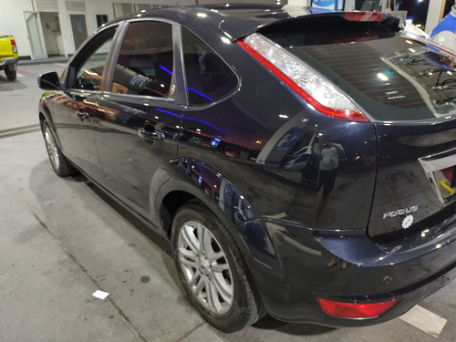 Ford Focus 2 2.0 Ghia Mt