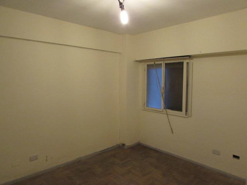 Departamento En  Venta De 2 Ambientes En Balvanera Gran Oportunidad