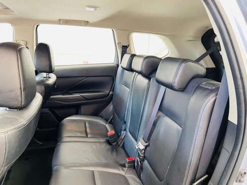 Imagem 10 de 11 de Mitsubishi Outlander