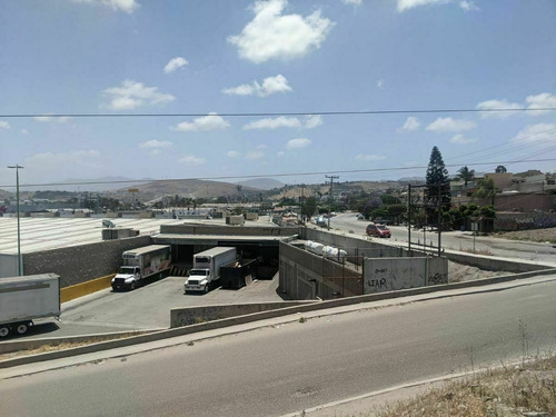 Imagen 8 de 19 de Jardines De La Presa La Mesa