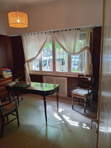 Exquisito Chalet De Estilo Zona Residencial Plaza Mitre