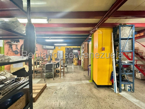 Local Comercial De 2 Niveles En Venta En Plena Avenida San Martín Frente A Daka