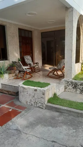 Elegancia Y Confort En Un Solo Lugar, Casa De Ensueño En Venta Con Excelente Ubicación Cod. 43368