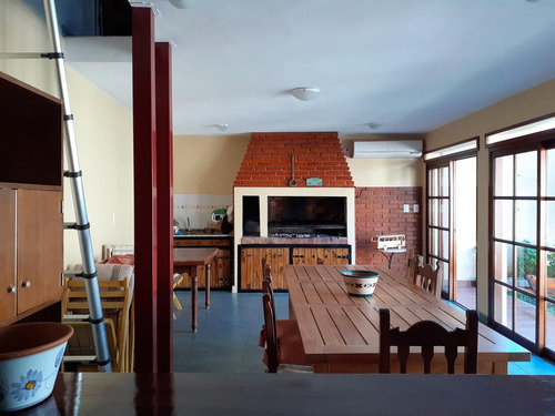 Imagen 28 de 30 de Chalet Sobre Lote De 10 X 32 - Parque Ayerza - Castelar Nort