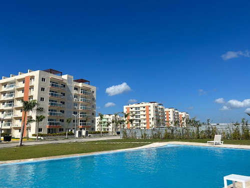Apartamento En Alquiler Con Terraza De 3 Habitaciones, En Crisfer Punta Cana, En Bavaro-punta Cana, Ascensor, Área Social Con Juego Infantil, Extractor Y Calentador