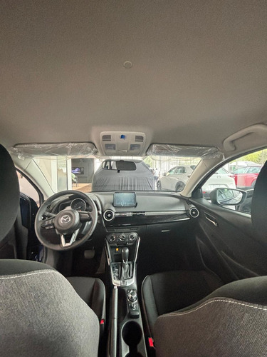 Mazda 2 Sedan Touring 1.5 L 2025