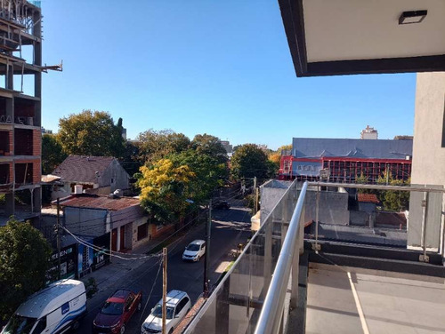 Imagen 3 de 14 de Piso En Alquiler En Quilmes Este
