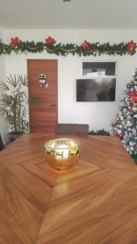 Casa En Venta En Jiutepec, Cocadas, Con Acceso Controlado, Alberca Y Loft Independiente.