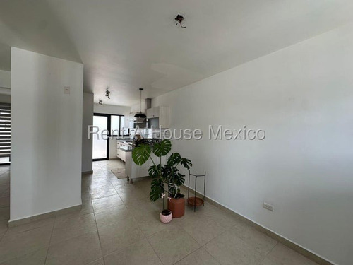 Casa En Renta En Zakia, Querétaro Sr