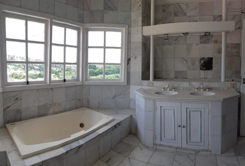Casa À Venda No Alphaville Residencial 10 Com 4 Suítes - Cnc1466