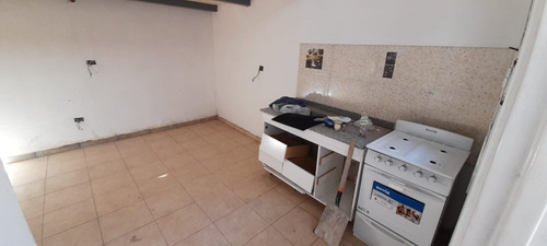 Imagen 2 de 8 de Dpto. 2 Ambientes Con Dormitorio En Entrepiso - Debenedetti 1500 - Dock Sud