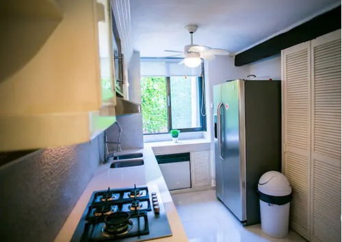 Venta De Villa Con Muelle En Zona Hotelera De Cancun