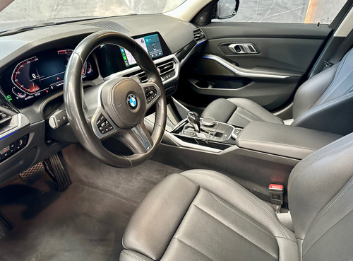 BMW Serie 3 3.0 330i Sedan Sport Line 252cv