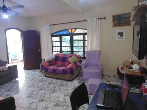 Imagem 16 de 30 de Casa Com Amplo Quintal E Piscina - Ca3651