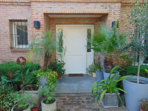 Imagen 9 de 30 de Casa En Venta 4 Dormitorios Super Linda En La Mejor Zona. Las Lomas Gof. San Isidro