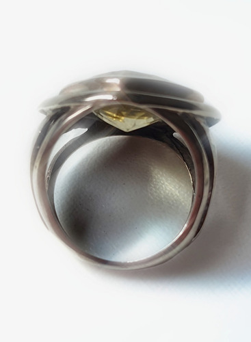 Anel Em Prata 925 Com Peridoto