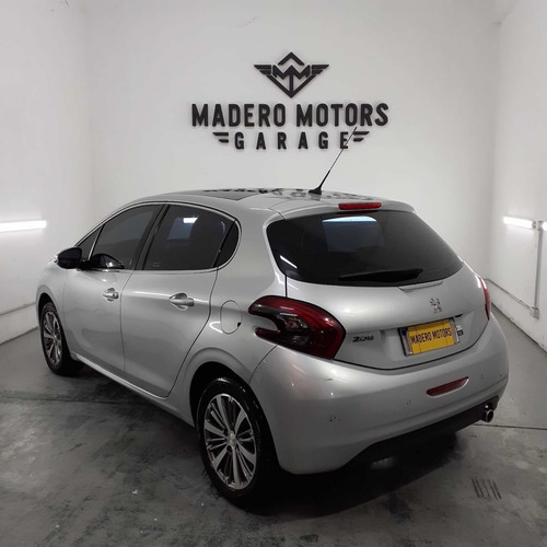 Imagen 4 de 17 de Peugeot 208 1.6 Feline Pack Cuir Madero Motors 2016