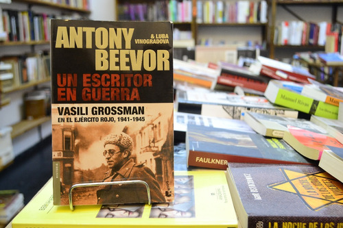 Un Escritor En Guerra. Antony Beevor. (Usado)