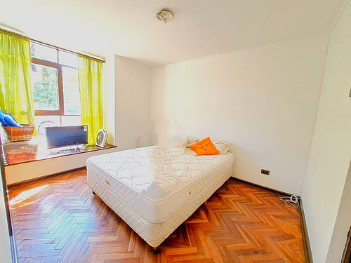 Casa Con Excelente Ubicación En Providencia
