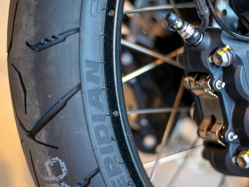 Imagen 14 de 25 de Moto Guzzi V85 Tt Negra Financiación Disponible