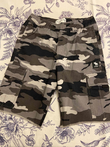 Bermuda Camuflada Abercrombie Talle 15/16