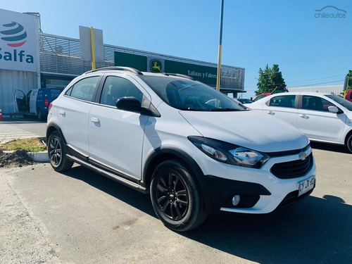 Chevrolet Onix Activ (full Con Barras, Defensas, Alto)