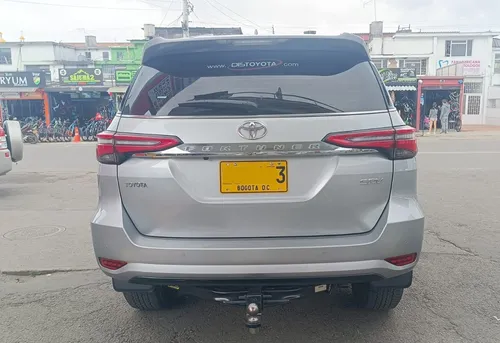 Toyota Fortuner Srv 2.4 Diesel 4x2 At 2023