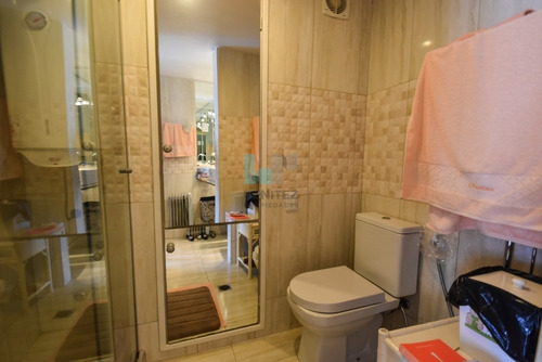 Apartamento En Venta De 2 Dormitorios + 2 Baños . Reciclado Con Garage- Ref: 216