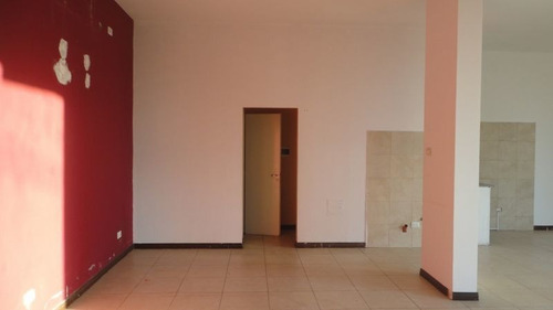 Imagen 9 de 9 de Excelente Local En Caseros Zona Centro